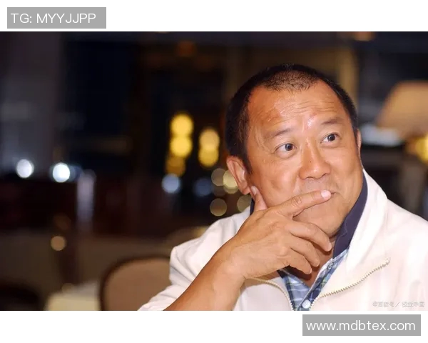 姚明与曾志伟的深情对视揭示了友谊与梦想的力量