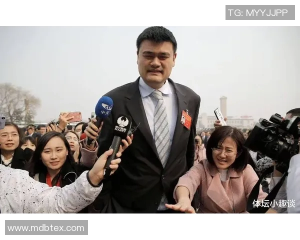 姚明进阶技能解析：如何在篮球场上提升个人表现与团队协作能力